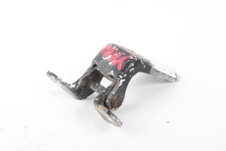 Петля двері задньої лівої низ Toyota Yaris USA 2006-2009 седан 6878052030 (57691)