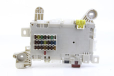 Блок запобіжників сервіс Lexus LS (UCF30) 2000-2006 8273050071 (58108)