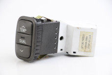 Кнопка TEMP/DUAL Lexus LS (UCF30) 2000-2006 8719050030 (58136)