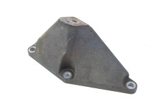 Кронштейн подушки двигуна лівий Lexus LS (UCF30) 2000-2006 1231550100 (58214)