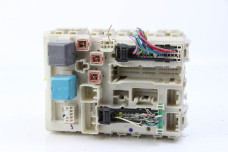 Блок предохранителей сервис Toyota Auris 2006-2012 8273012190 (58783)