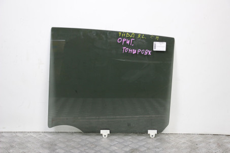 Скло двері заднє ліве оригінальне тонування Nissan Tiida (C11) 2007-2013 82301ED00A (58801)