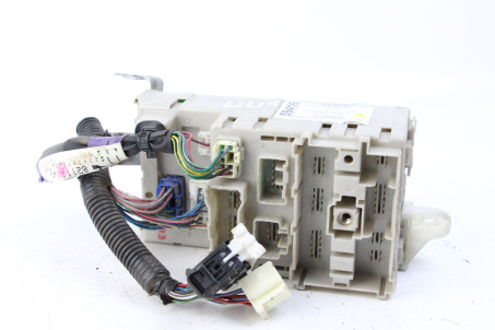 Блок запобіжників сервіс 2.0 АКПП Toyota RAV-4 II 2000-2005 8273342060 (59416)