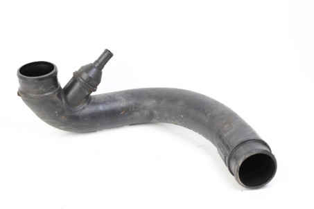 Патрубок интеркулера пластик 2.2 TDI Mazda CX-7 2006-2012 R2AX13231 (59501)