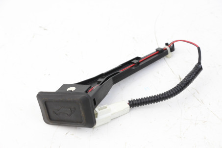 Кнопка закрытия крышки багажника Lexus RX (XU30) 2003-2008 8493048021 (59586)