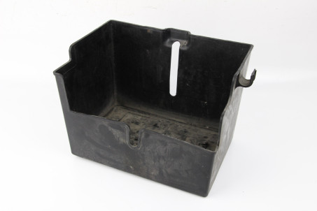 Полиця акумуляторна Mitsubishi Pajero Sport (KH) 2008–2015 MN179222 (59714)