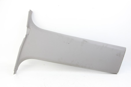 Накладка стойки центральной левой нижняя Mitsubishi Pajero Sport (KH) 2008–2015 7211A157XA (59801)