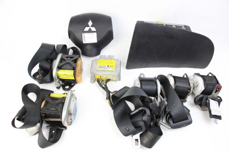 Подушки безопасности комплект Mitsubishi Pajero Sport (KH) 2008–2015 MN123966XA (59957)