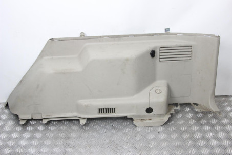 Обшивка багажника права бежева Mitsubishi Pajero Wagon IV (V90) 2007-2013 7230A450YA (60346)
