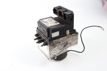 Блок ABS 2.0 МКПП Nissan X-Trail (T30) 2002-2007 47600AR066 (102551)