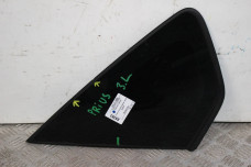 Скло в кузов заднє ліве дефект Toyota Prius (ZVW35) 2009-2015 6272047031 (84383)