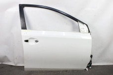 Двері передні праві Toyota Auris 2012-2020 6700102300 (98815)