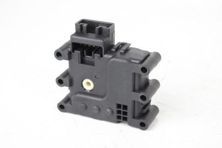 Шаговый двигатель печки моторчика 5822P Mazda 6 (GG-GY) 2003-2007 GJ6A61B60 (100456)