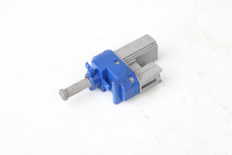 Датчик педали сцепления 1.8 МКПП 05- Mazda 6 (GG-GY) 2003-2007  (100457)