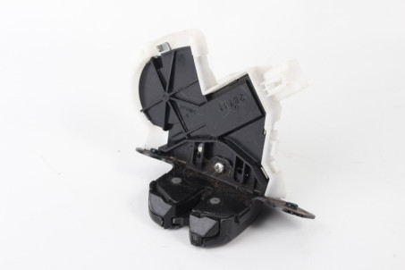 Замок кришки багажника електро Suzuki SX-4 s-cross 2013- 8251061MA1 (100603)