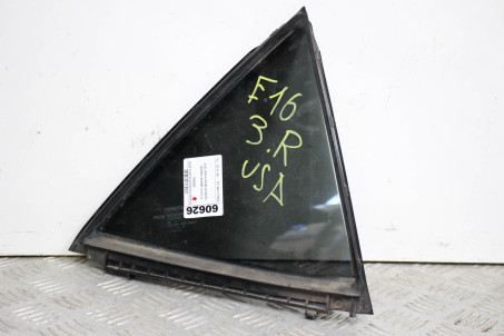Скло двері задньої правої (кватирка) USA Toyota Corolla E16 (E160) 2013-2018 6812302320 (10060626)