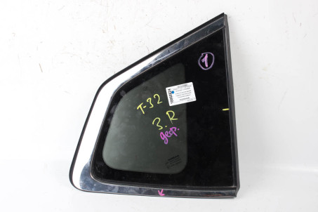 Скло в кузов заднє праве оригінальне тонування дефект Nissan X-Trail (T32-Rogue) 2014-2021 833005HA0B (10060824)