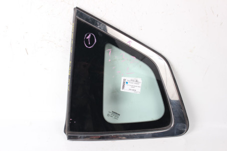 Стекло в кузов заднее левое дефект Nissan X-Trail (T32-Rogue) 2014-2021 833014BA0B (10060833)