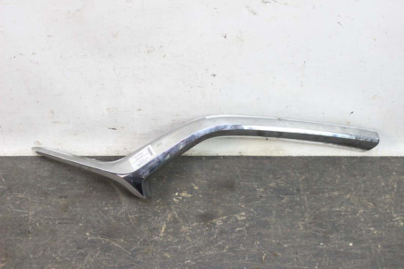 Молдинг решетки радиатора нижний левый Mazda CX-5 (KF) 2017- KB8A507K1B (10060843)