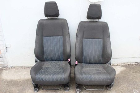 Сидіння передні тканина Toyota Auris 2012-2020  (10060891)