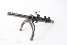 Вилка перемикання передач 1.3 МКПП Toyota Auris 2006-2012 3322020020 (10060994)