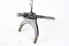 Вилка перемикання передач 1.3 МКПП Toyota Auris 2006-2012 3321020020 (10060995)