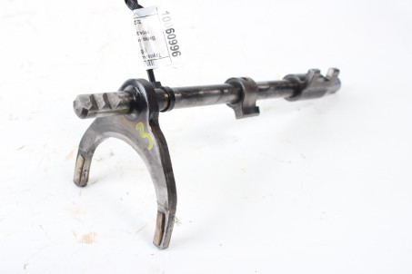 Вилка переключения передач 1.3 МКПП Toyota Auris 2006-2012 3323020030 (10060996)