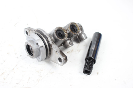 Цилиндр тормозной главный Toyota Corolla E15 (E150) 2007-2013 4720112A70 (10061151)