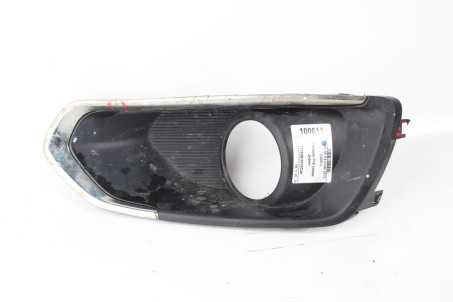 Накладка ПТФ права дефект Suzuki SX-4 s-cross 2013- 7175061M10C48 (100611)