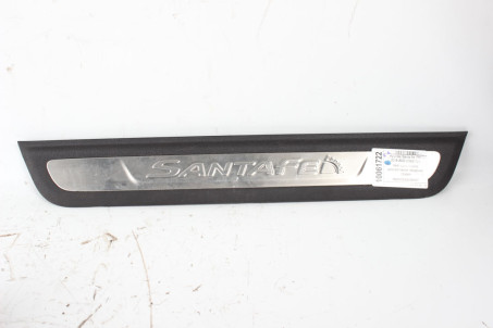 Накладка порога декоративная передняя правая Hyundai Santa Fe (TM) 2018-2023 85883S2500SST (10061722)