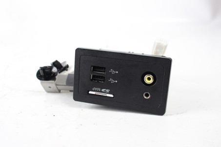 Блок AUX-USB Infiniti Q50 (V37) 2014-2020 284H34GA0C (10062184)