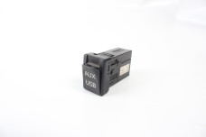 Блок AUX-USB Toyota Corolla E15 (E150) 2007-2013 8619024020 (10062753)
