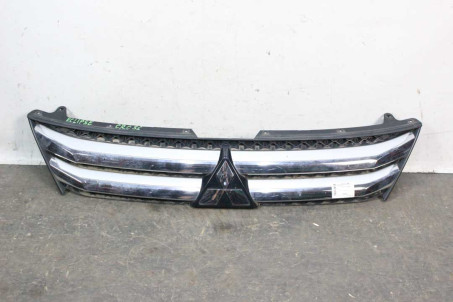 Решітка радіатора Mitsubishi Eclipse Cross (GK) 2018-2024 7450B256 (10062868)