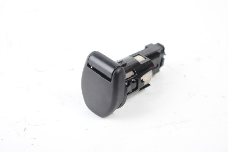 Розетка Nissan X-Trail (T32-Rogue) 2014-2021 253313SH0A (10063613)