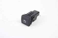 Кнопка открытия лючка бака Toyota Corolla E21 (E210) 2019-2024 8484102090 (10064001)