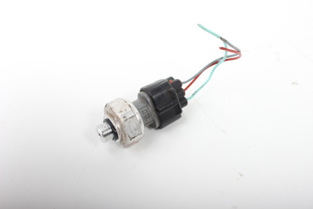 Датчик давления кондиционера Suzuki SX-4 s-cross 2013- 499008020 (100705)