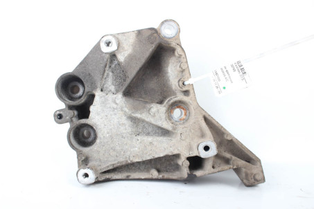 Кронштейн крепления компрессора А/С Suzuki SX-4 s-cross 2013- 9511162M00 (100743)