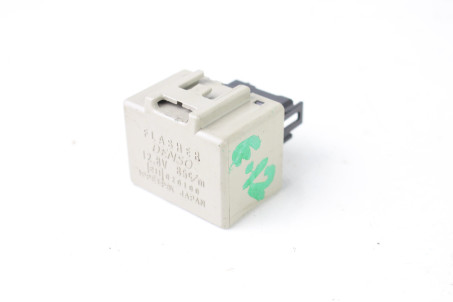 Реле поворотов Toyota Corolla E12 (E120) 2000-2006 8198050030 (101021)