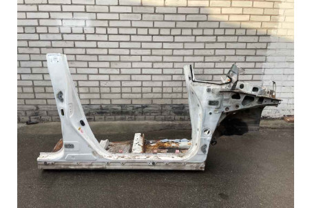 Поріг правий зі стійками (A-B) Toyota Prius (ZVW35) 2009-2015  (101171)