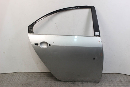 Дверь задняя правая седан/хетчбек Nissan Primera (P12) 2002-2009 82100BA030 (101376)