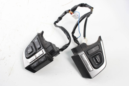 Кнопки управления на руль 16-18 2.0D Subaru Forester (SJ) 2012-2018 83154AL050 (101454)