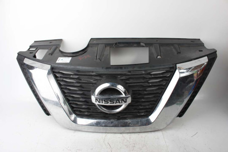 Решітка радіатора у зборі Nissan X-Trail (T32-Rogue) 2014-2021 623106FL0A (101783) Під передню камеру