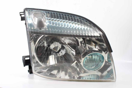 Фара права дефект 05- Nissan X-Trail (T30) 2002-2007 260108H925 (101831)