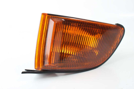 Поворотник правый Galant 97-04 Mitsubishi Другие модели MR192760 (101957)