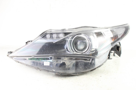 Скло фари лівої Toyota Auris 2012-2020 8117002J60 (101972)