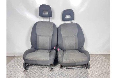 Сиденья передние ткань (L) Toyota RAV-4 II (XA20) 2000-2005 7151142030 (20082)