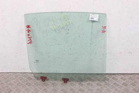 Стекло двери заднее правое хэтчбек Nissan Almera (N16) 2000-2006 82300BM701 (6019)