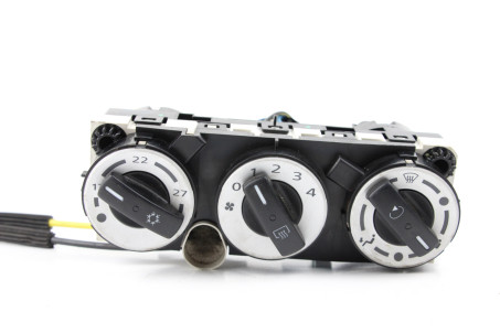 Блок керування пічкою з конд 1.3 08- Mitsubishi Colt (Z30) 2004-2012 7820A256 (60461)