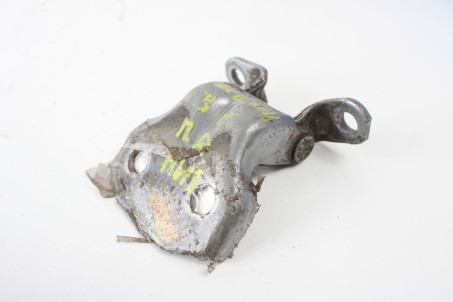 Петля двері передньої правої низ Subaru Legacy (BM) 2009-2014 60079AG011 (60605)