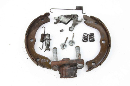 Механизм тормозной левый Nissan X-Trail (T30) 2002-2007 440798H300 (61263)